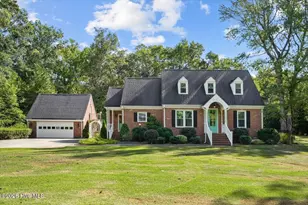 404 Barrington Dr, Tarboro, NC 27886 - Photo 1