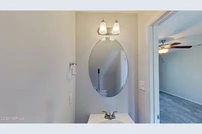 717 Radiant Drive, Jacksonville, NC 28546 - Photo 5