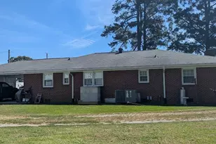 411 Main St, Newton Grove, NC 28366 - Photo 3