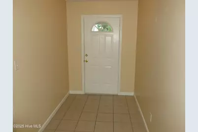 302 Carlisle Court, Jacksonville, NC 28540 - Photo 3