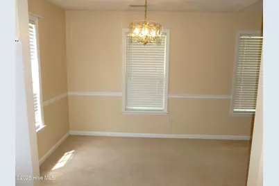 302 Carlisle Court, Jacksonville, NC 28540 - Photo 5