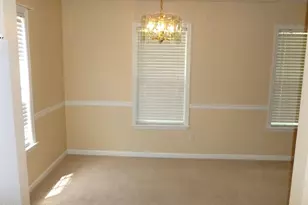 302 Carlisle Ct, Jacksonville, NC 28540 - Photo 5
