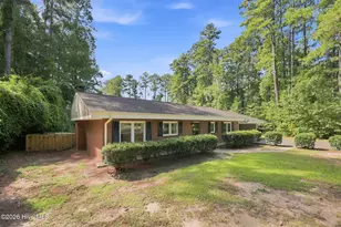 117 Lakeview Dr, Whispering Pines, NC 28327 - Photo 3