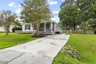 109 Halls Creek Dr, Swansboro, NC 28584 - Photo 3