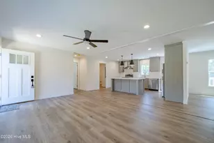 120 Edgewater Ln, Richlands, NC 28574 - Photo 3