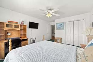 303 E Oak Island Dr, Oak Island, NC 28465 - Photo 23