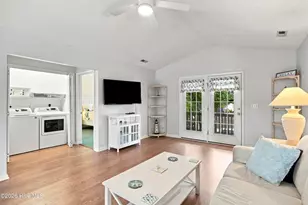 303 E Oak Island Dr, Oak Island, NC 28465 - Photo 7