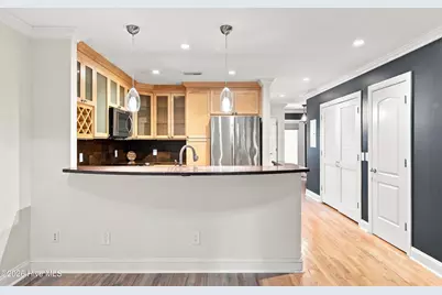 1800 Eastwood Road #Apt 242, Wilmington, NC 28403 - Photo 9