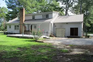 505 N East St, Roseboro, NC 28382 - Photo 3