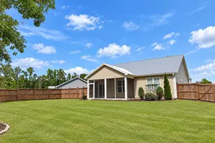 14 E Caribou Ct, Lake Waccamaw, NC 28450 - Photo 3