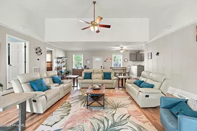 321 NE 60th Street, Oak Island, NC 28465 - Photo 5