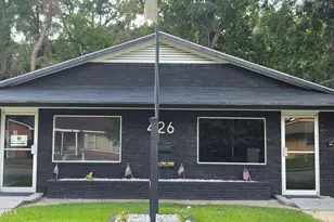 426 S Lee St, Whiteville, NC 28472 - Photo 1