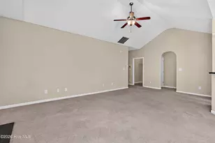 405 Peppermint Dr, Hubert, NC 28539 - Photo 7