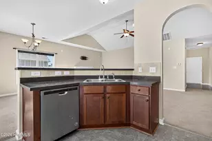 405 Peppermint Dr, Hubert, NC 28539 - Photo 13