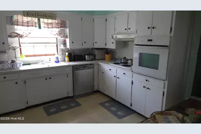 2100 S Lakeview Drive, Newport, NC 28570 - Photo 3