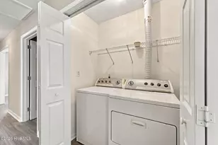 1001 Courtyard E, Beaufort, NC 28516 - Photo 17