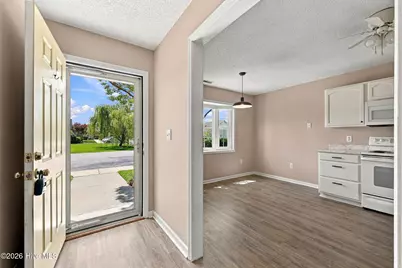 1001 Courtyard E, Beaufort, NC 28516 - Photo 3