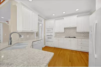 4920 Nicholas Creek Circle, Wilmington, NC 28409 - Photo 11