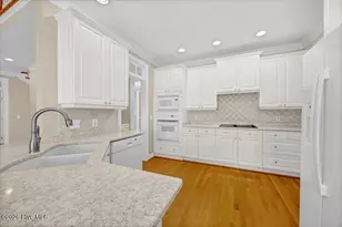4920 Nicholas Creek Cir, Wilmington, NC 28409 - Photo 11