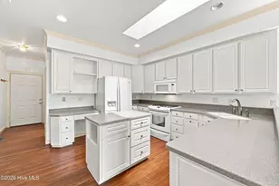 1103 Devonshire Dr, Trent Woods, NC 28562 - Photo 9