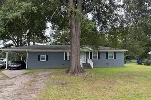 614 E Cockrell St, Nashville, NC 27856 - Photo 1