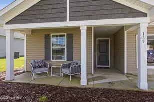 169 N Squires Ln, Richlands, NC 28574 - Photo 3