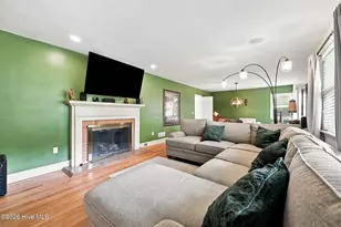 402 E Vance St, Williamston, NC 27892 - Photo 7
