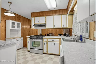 12621 Holly Lane, Laurinburg, NC 28352 - Photo 11