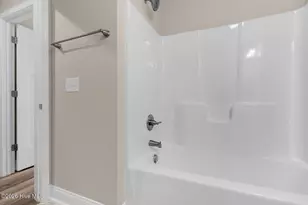 608 Jacks Xing Dr, Hubert, NC 28539 - Photo 15