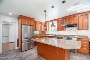 201 Sycamore Dr, Beaufort, NC 28516 - Photo 9