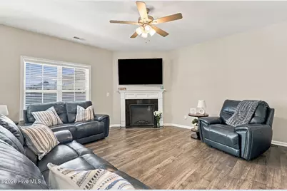 613 Knoll Circle, Greenville, NC 27858 - Photo 17