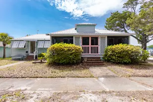 302 S 17th St, Morehead City, NC 28557 - Photo 3