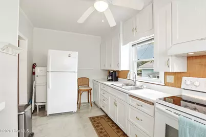 302 S 17th Street, Morehead City, NC 28557 - Photo 17
