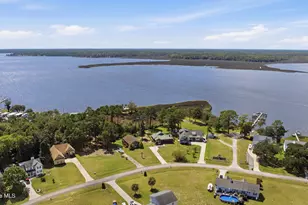 129 Deepwater Dr, Stella, NC 28582 - Photo 7
