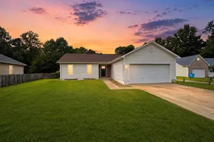 139 Sweet Water Dr, Jacksonville, NC 28540 - Photo 1