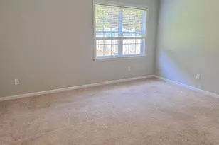 4011 W.T. Whitehead Dr, Jacksonville, NC 28546 - Photo 9