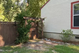 814 River Hill Dr, Greenville, NC 27858 - Photo 51