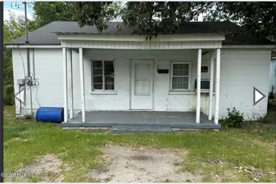 704 E Washington Avenue, Kinston, NC 28501 - Photo 1