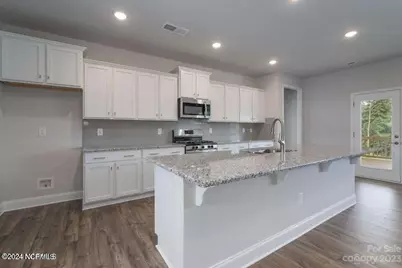 1501 Caracara Drive, New Bern, NC 28560 - Photo 7