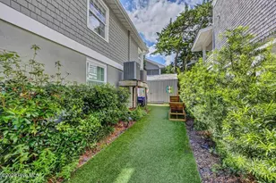 21 W Henderson St, Wrightsville Beach, NC 28480 - Photo 27