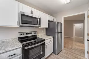 3043 Foxhorn Rd, Jacksonville, NC 28546 - Photo 9