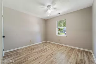 3043 Foxhorn Rd, Jacksonville, NC 28546 - Photo 15