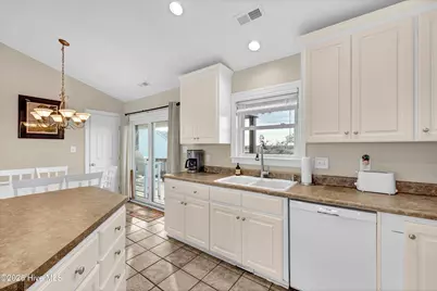 1103 N New River Drive, Surf City, NC 28445 - Photo 17