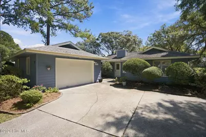 611 Camellia Lane, Sunset Beach, NC 28468 - Photo 3