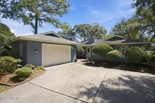 611 Camellia Ln, Sunset Beach, NC 28468 - Photo 3