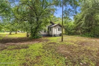 309 Pine Street, Hamlet, NC 28345 - Photo 5
