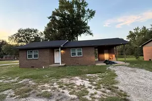 17321 Old Lumberton Rd, Laurinburg, NC 28352 - Photo 1
