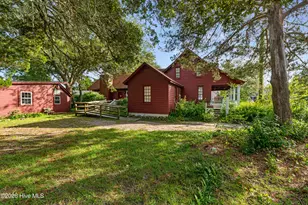 302 Moore St, Beaufort, NC 28516 - Photo 13