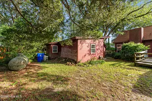 302 Moore St, Beaufort, NC 28516 - Photo 11