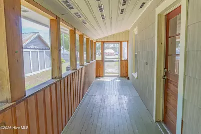 304 W King Street, Elizabethtown, NC 28337 - Photo 9